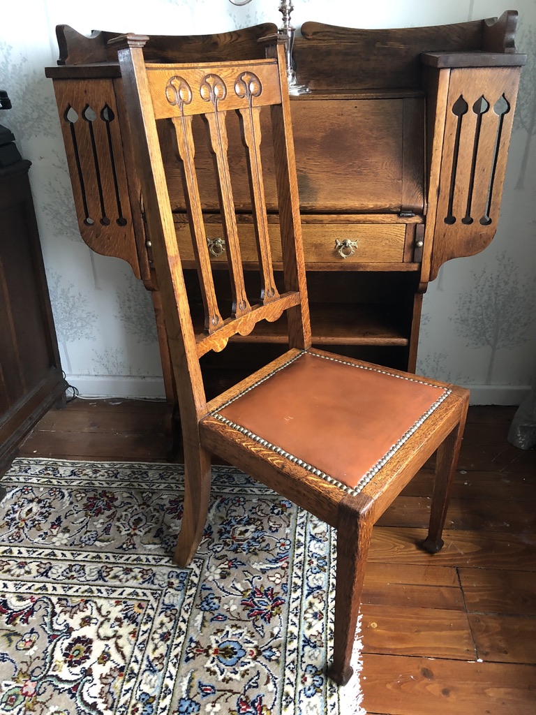 Scottish Edwardian Arts and Crafts Oak Chair